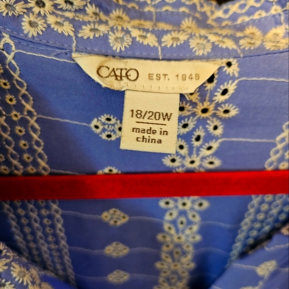 NWOT Eyelet Tunic - Picture 1 of 5